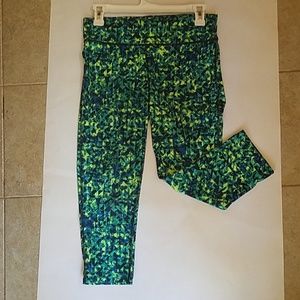 Xersion capri workout pants
